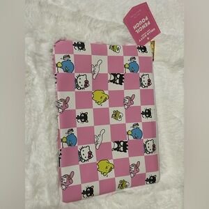 Hello Kitty Pink and White Character Pouch